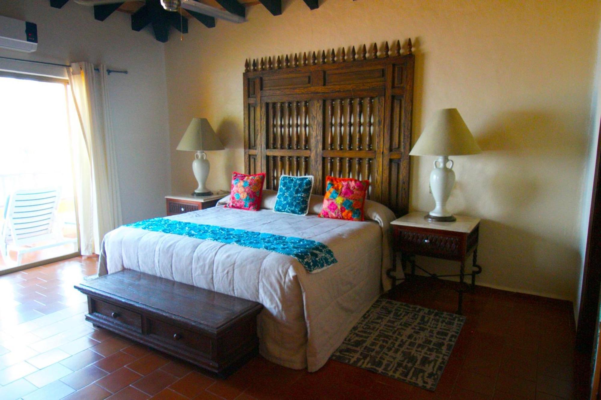 One-Bedroom Apartment,1208325427:JPEG